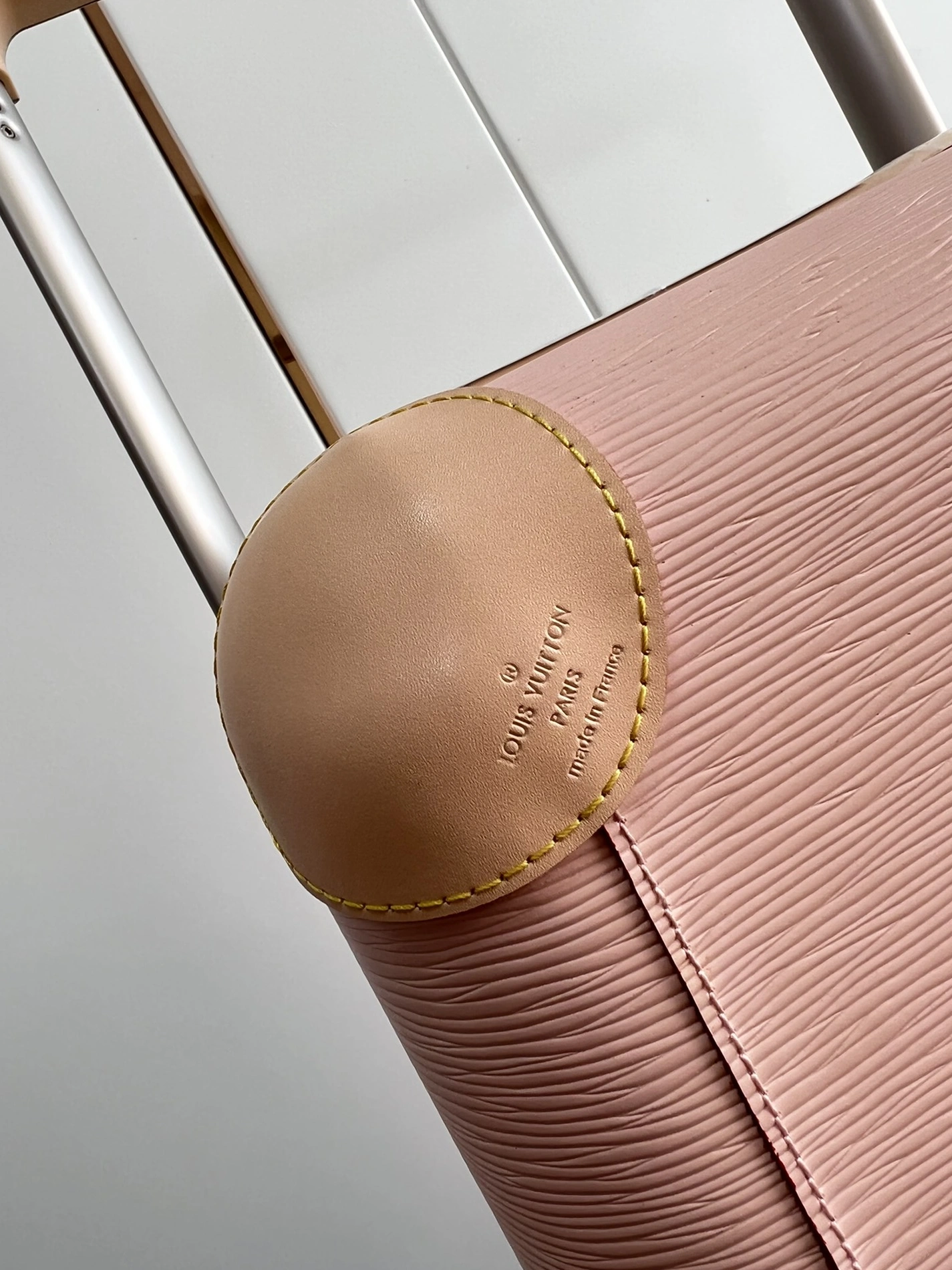 Louis Vuitton Luggage Modern 3064