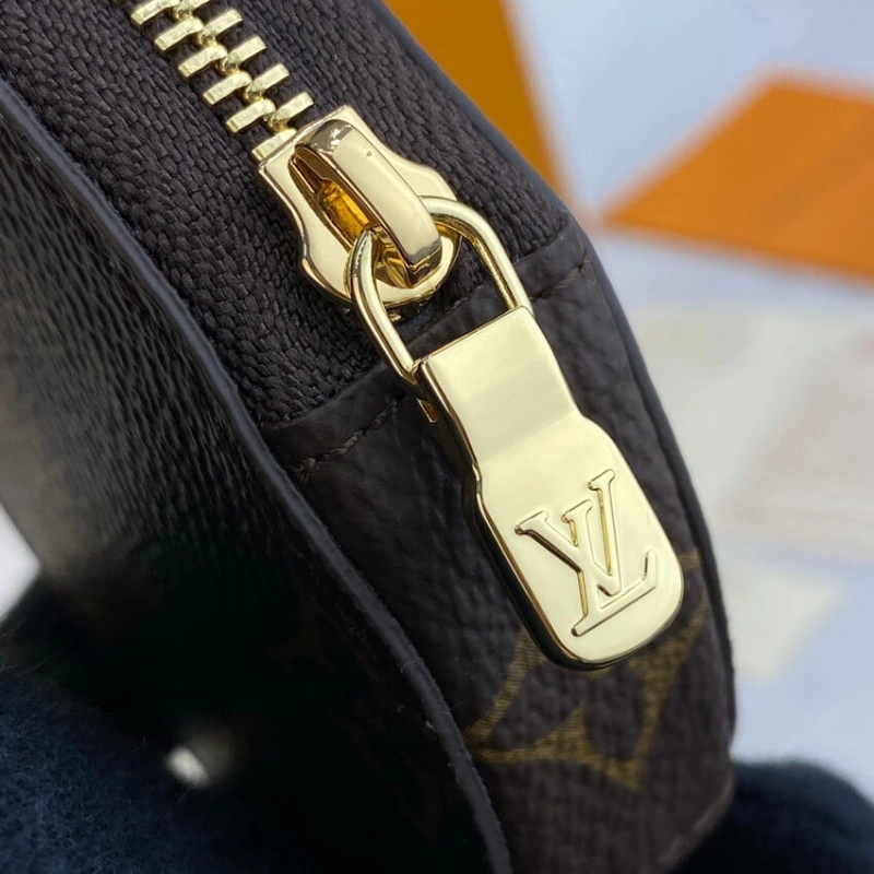 Goldcolor Louis Vuitton Monogram Round Coin Purse - Image 5