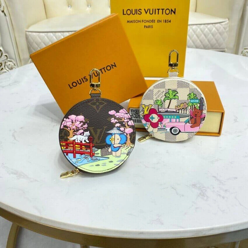 Goldcolor Louis Vuitton Monogram Round Coin Purse - Image 11