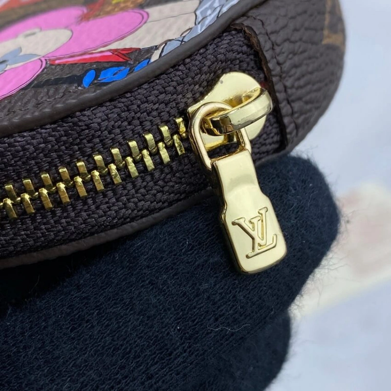 Goldcolor Louis Vuitton Monogram Round Coin Purse - Image 5