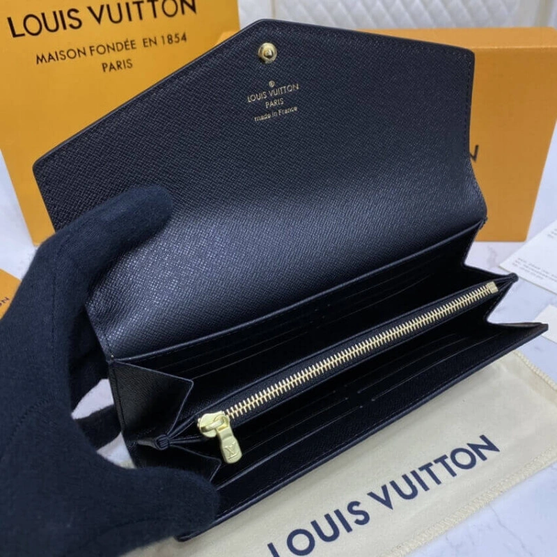 Outside f Louis Vuitton Monogram Sarah Wallet - Image 9