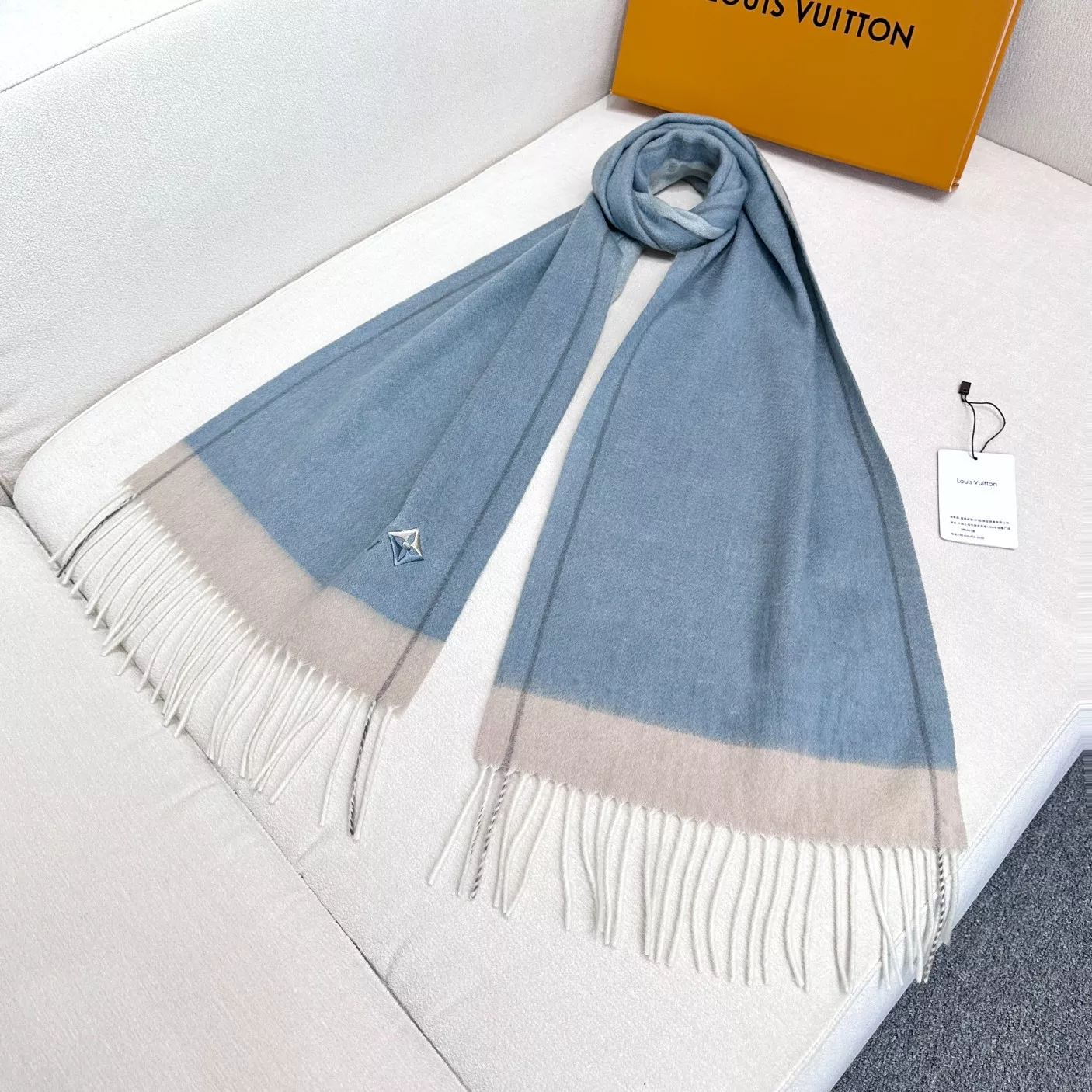 Louis Vuitton Scarf Functional 4361