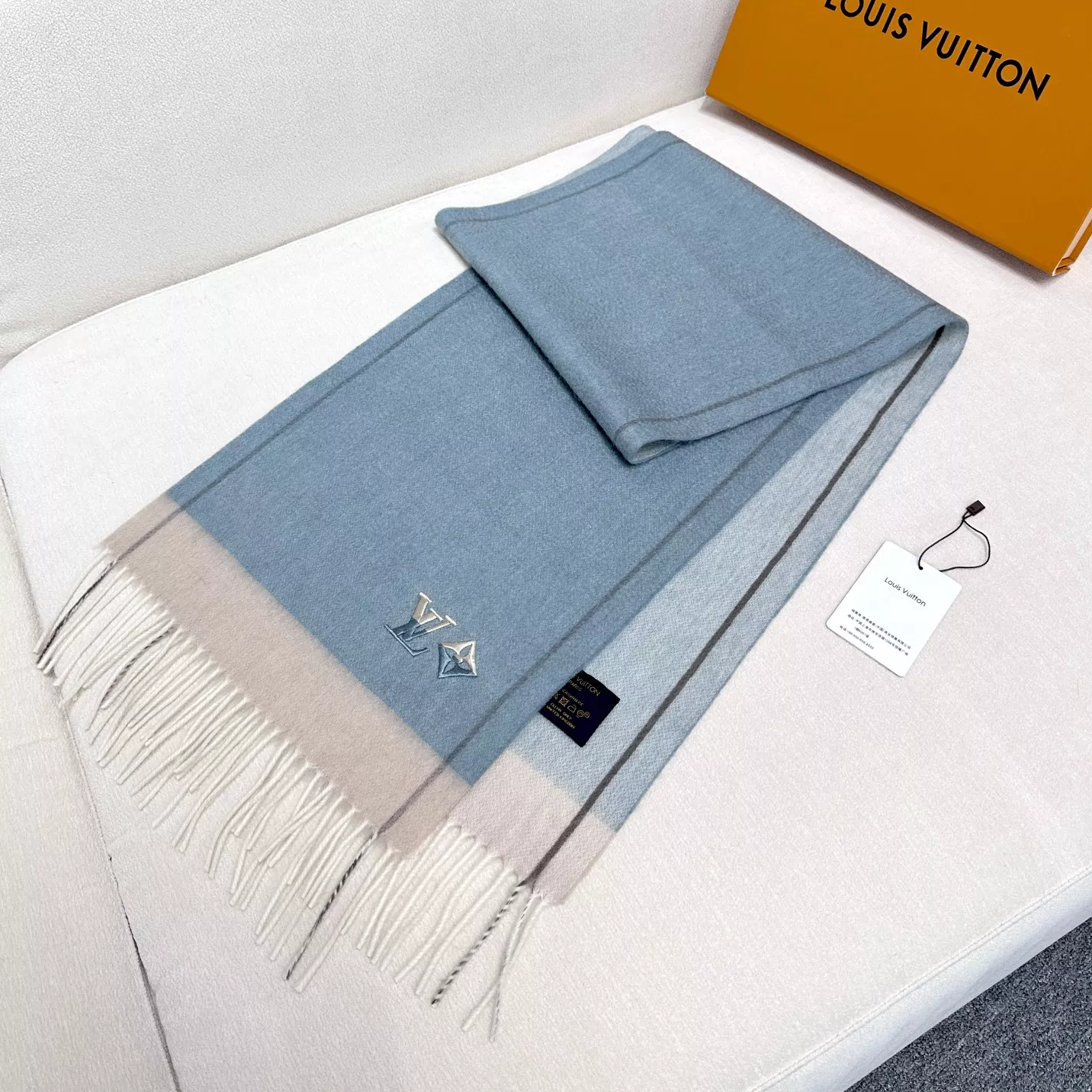 Louis Vuitton Scarf Functional 4361 - Image 3