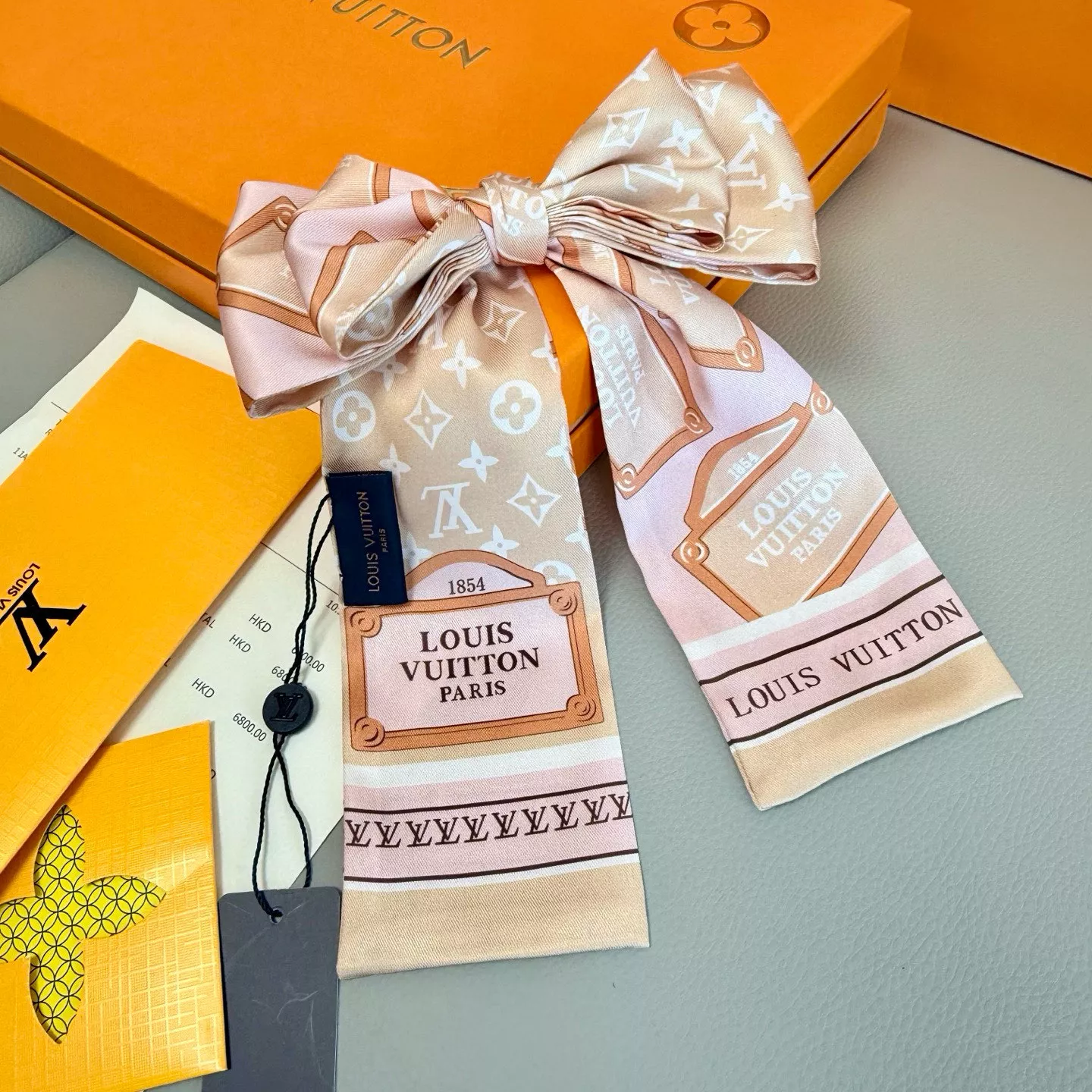 Louis Vuitton Silk Scarf Sophisticated 5018 - Image 3