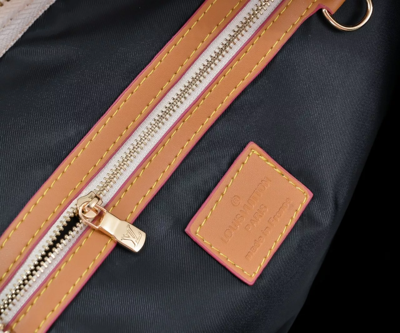 Louis Vuitton Travel Bags DailyWear 4106 - Image 7