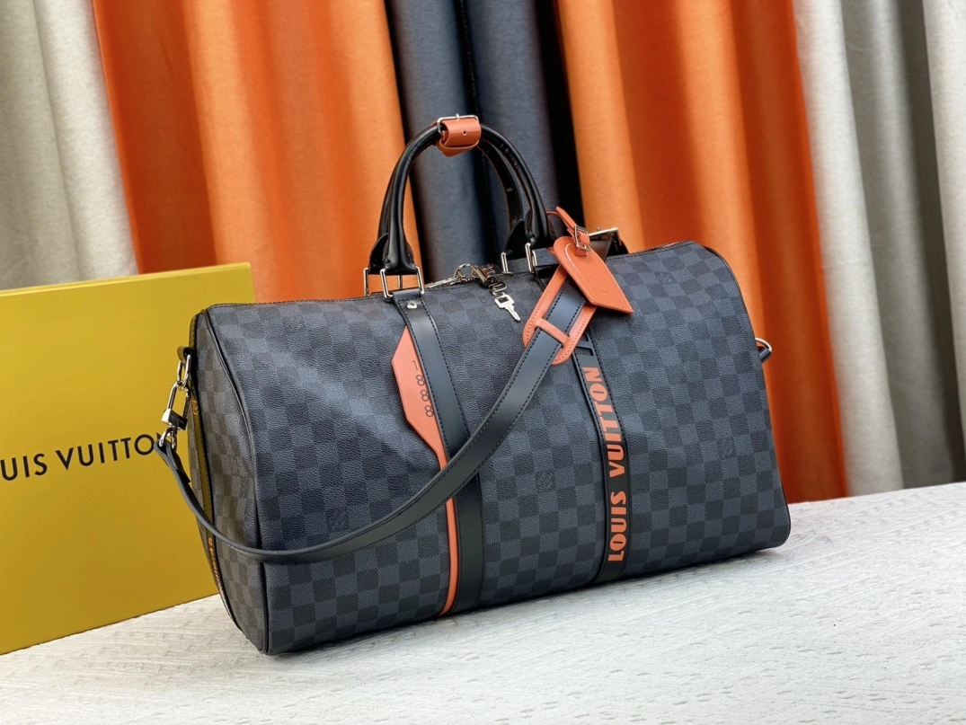 Louis Vuitton Travel Bags Stylish 6084