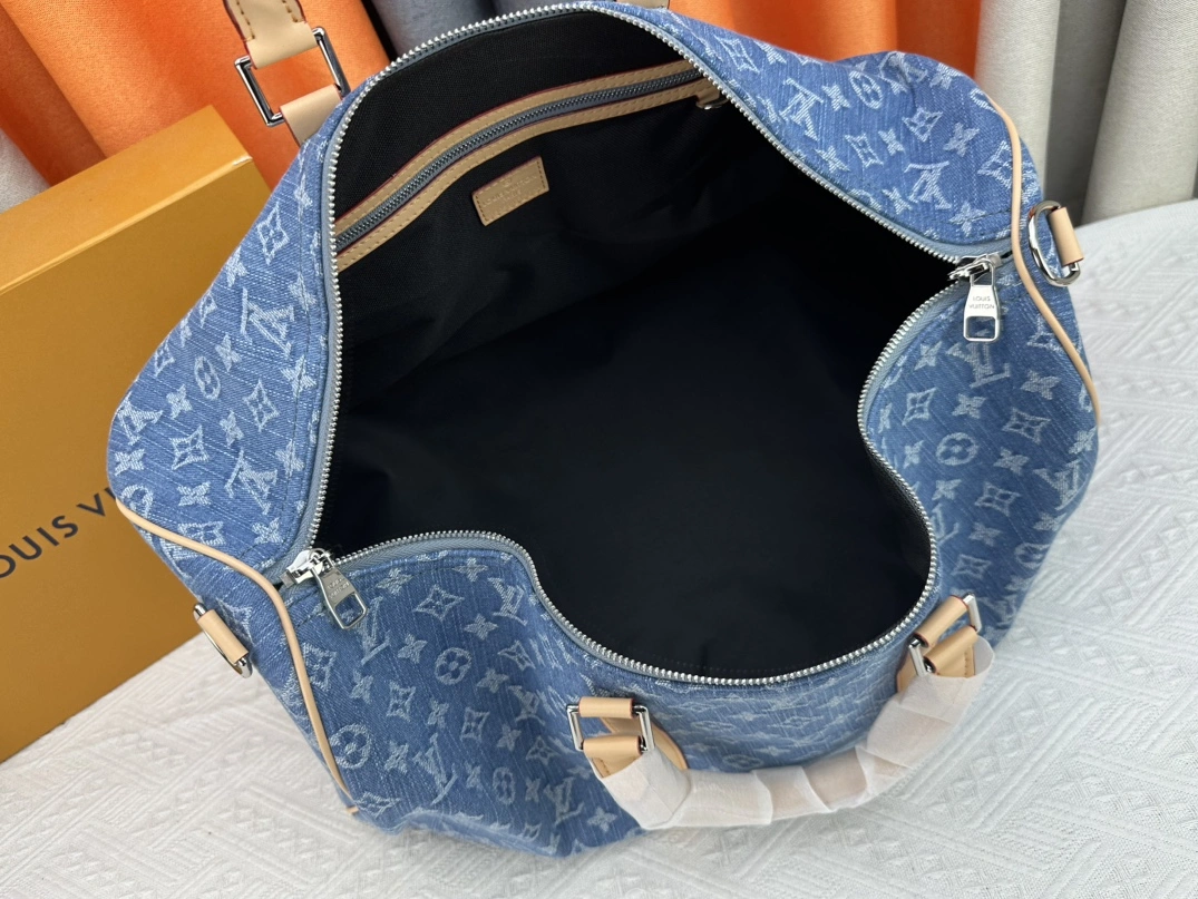 Louis Vuitton Travel Bags Timeless 2910 - Image 8