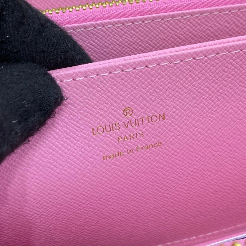 For the 20 Louis Vuitton Vivienne Holidays Monogram Zippy Wallet Pink - Image 8