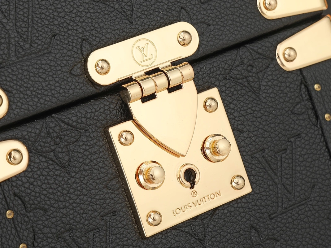 Minimalist 8479 Louis Vuitton AAA Quality Handbags For Women - Image 5