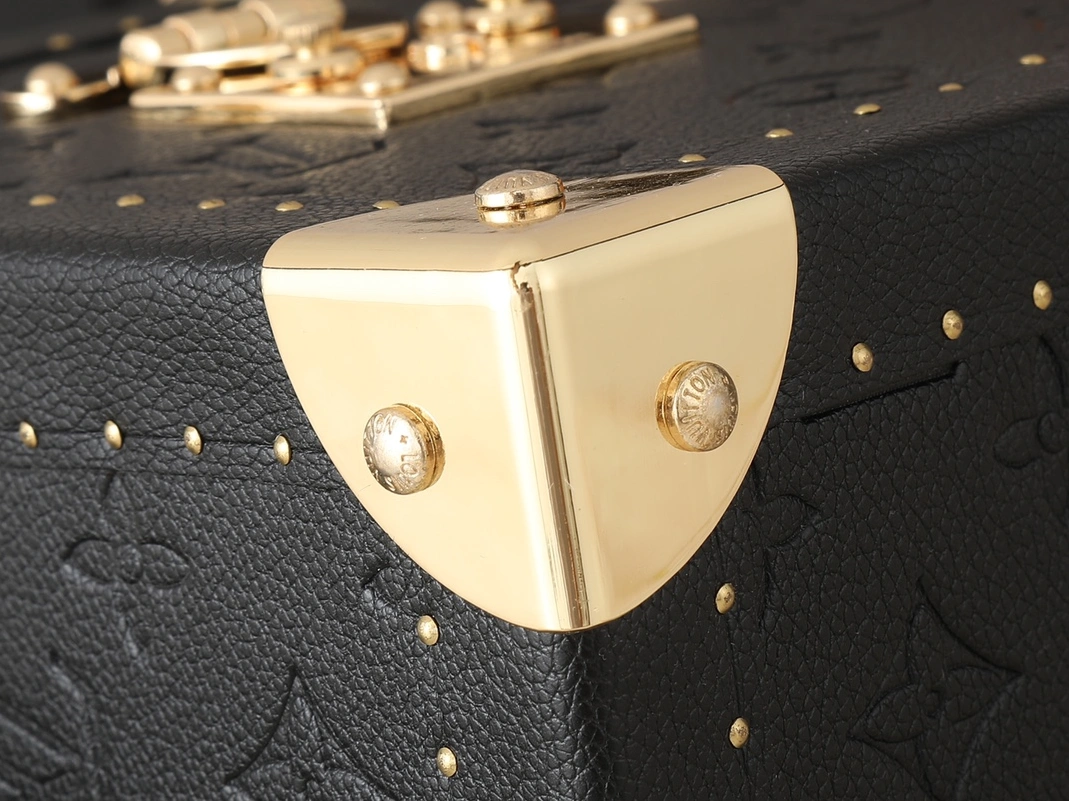 Minimalist 8479 Louis Vuitton AAA Quality Handbags For Women - Image 6