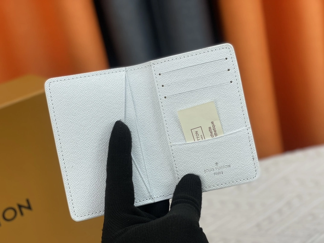 Modern 7798 Louis Vuitton LV Card Case For Unisex - Image 6