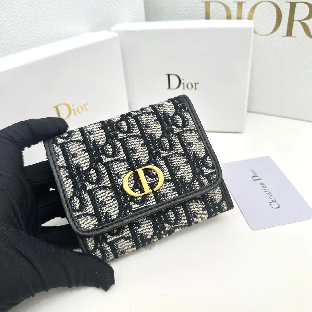 Modern 9068 Christian Dior AAA Wallets For Women - Image 3