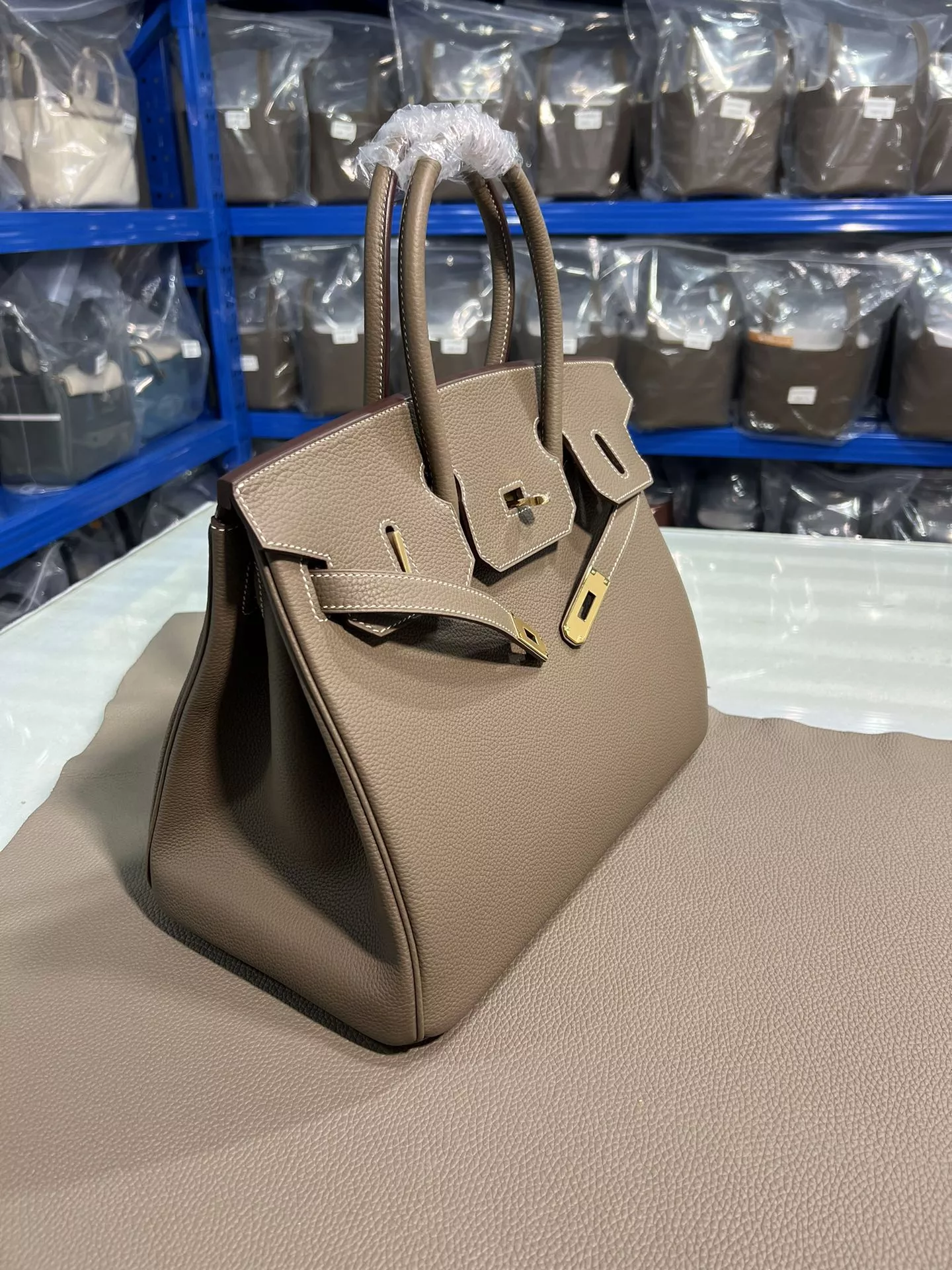 ModernLook 1319 Hermes AAA Quality Handbags For Women - Image 4