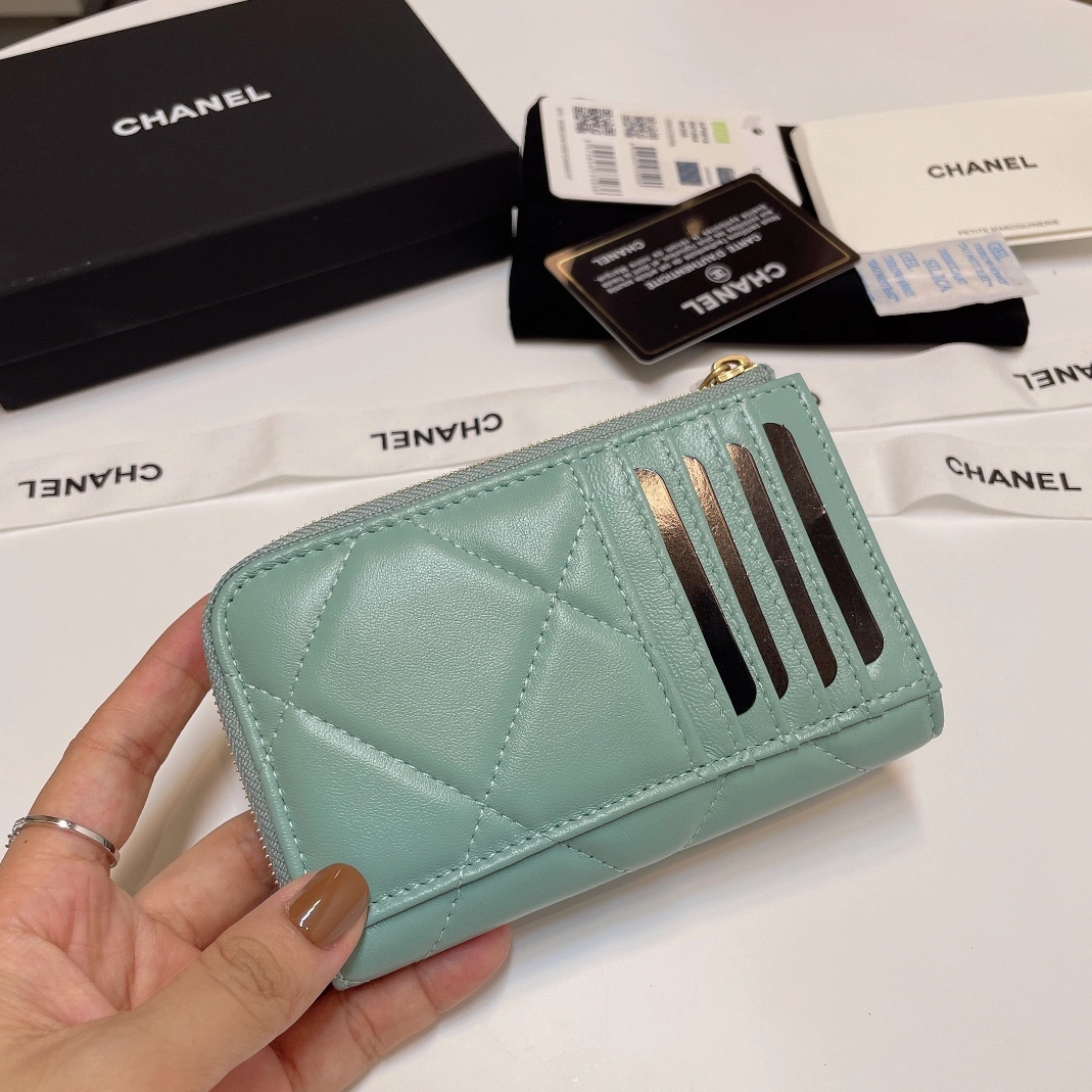 ModernLook 3074 Chanel Card Case - Image 3