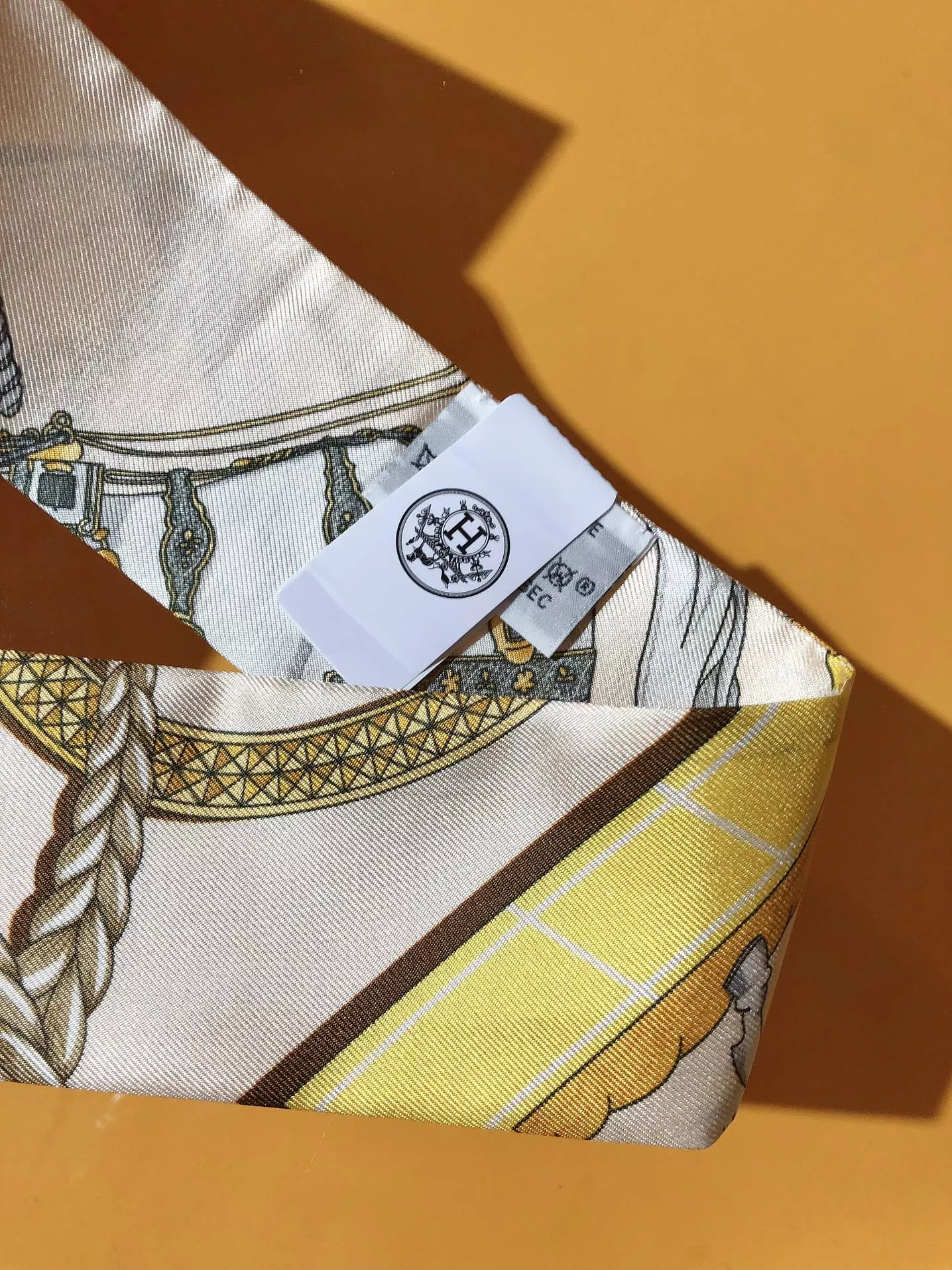 NewStyle 1005 Hermes Silk Scarf - Image 3