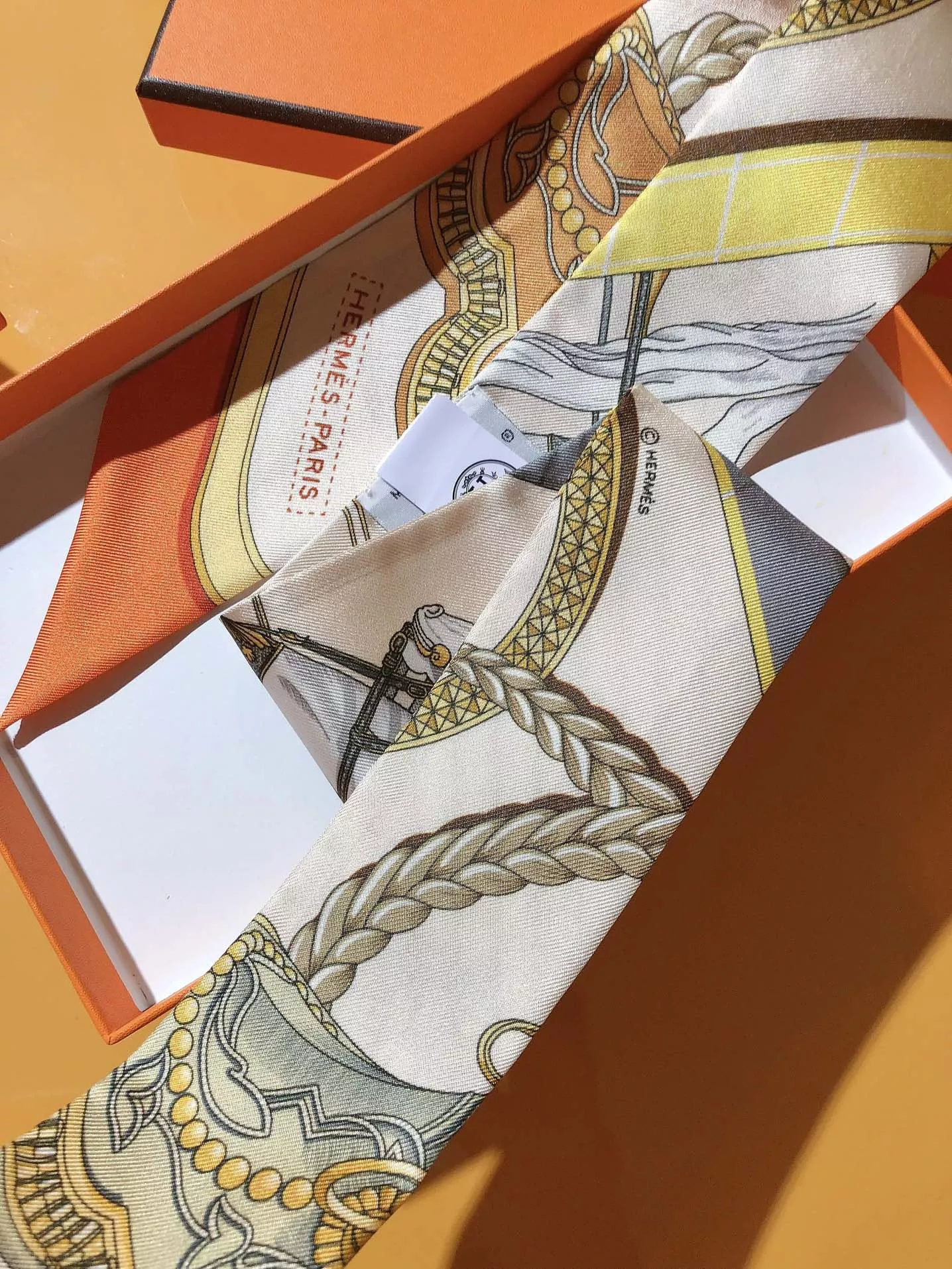 NewStyle 1005 Hermes Silk Scarf - Image 5