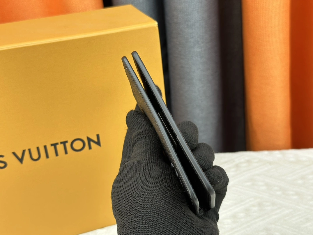 NewStyle 4371 Louis Vuitton LV Card Case In Black For Unisex - Image 5