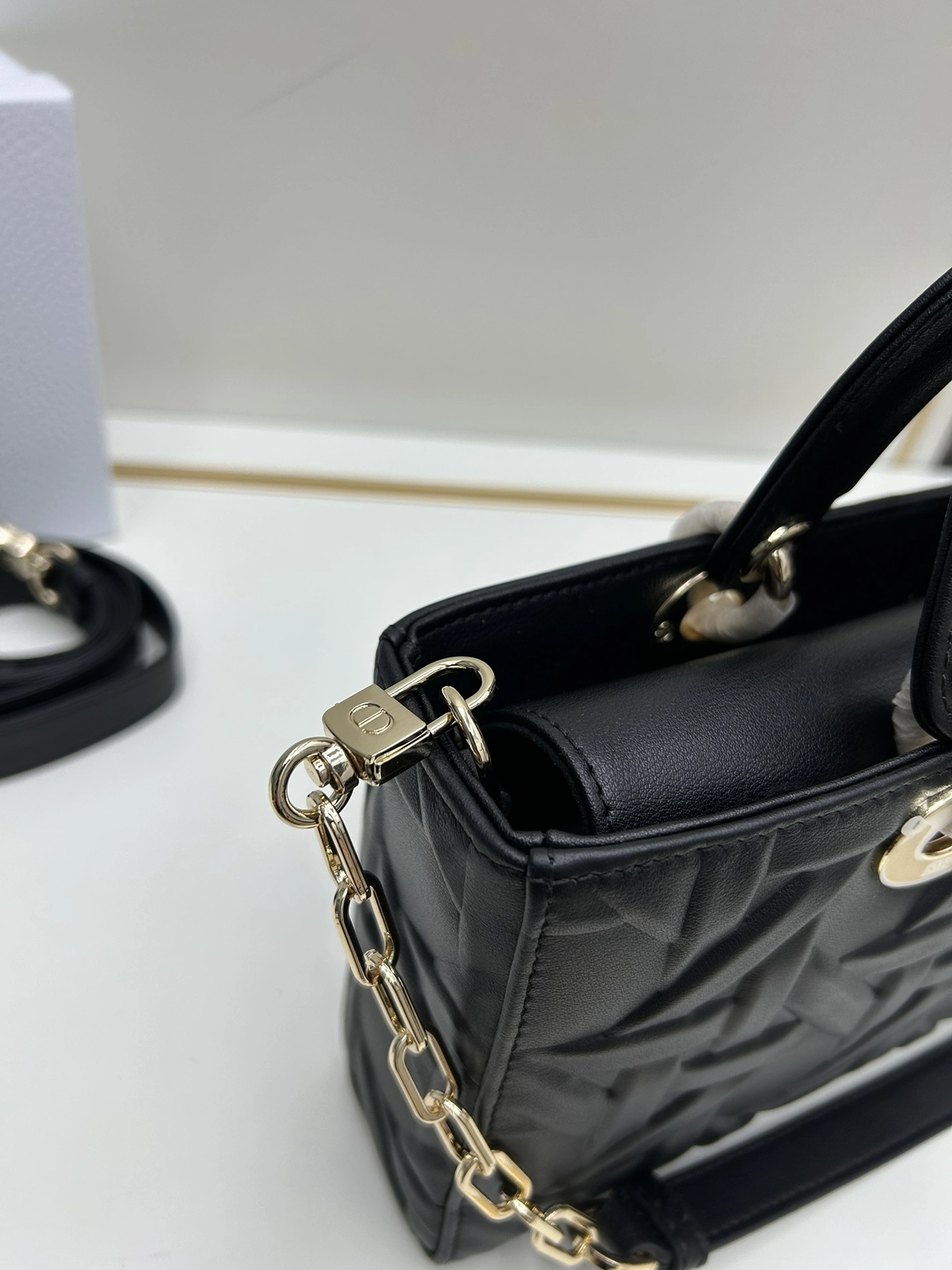 Popular 9533 Christian Dior AAA Quality Handbags For Women - Image 6