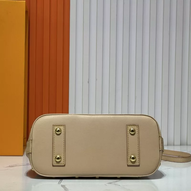 Practical 6782 Louis Vuitton AAA Quality Handbags For Women - Image 4