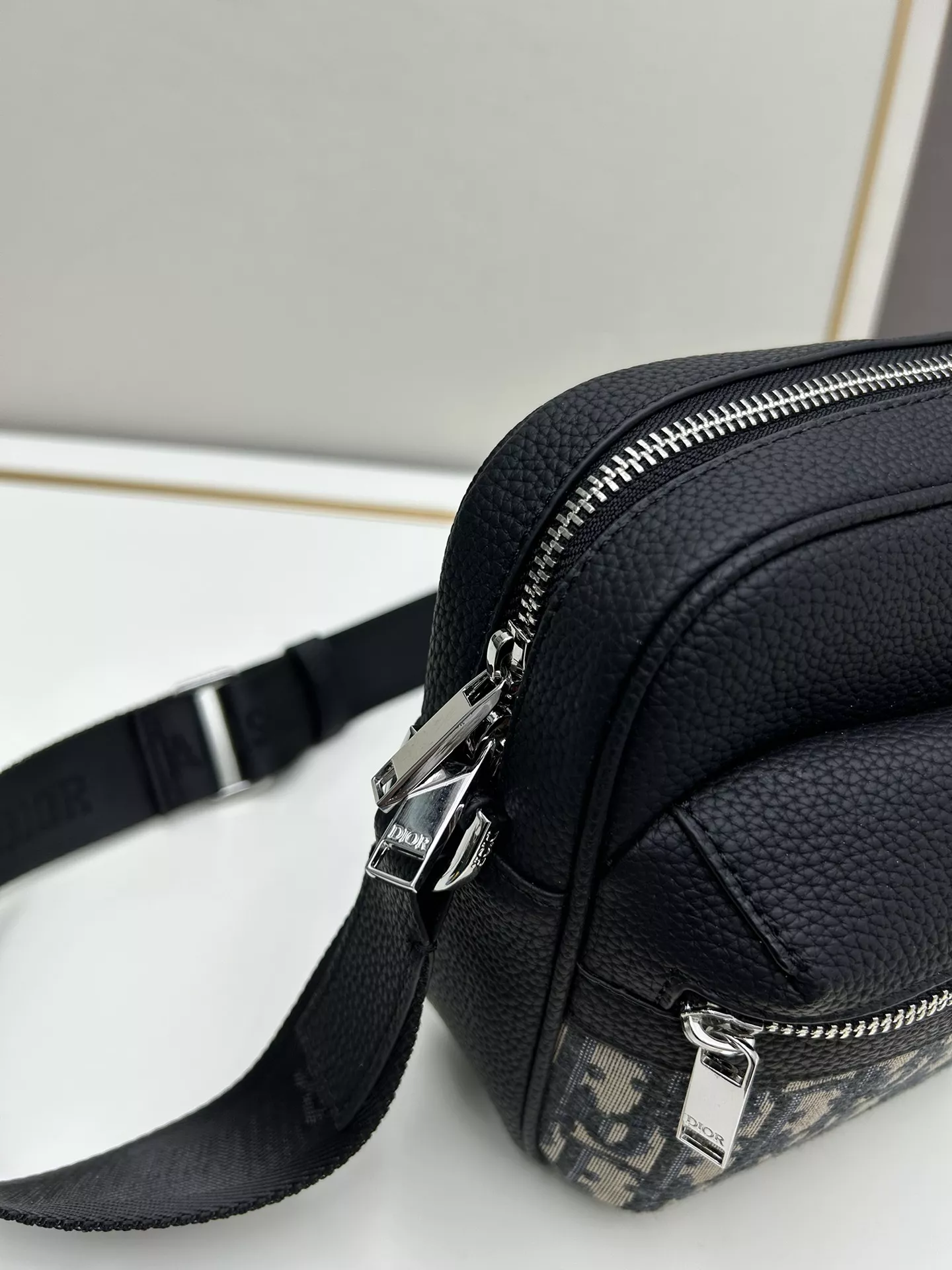 Practical 8227 Christian Dior AAA Man Messenger Bags - Image 6
