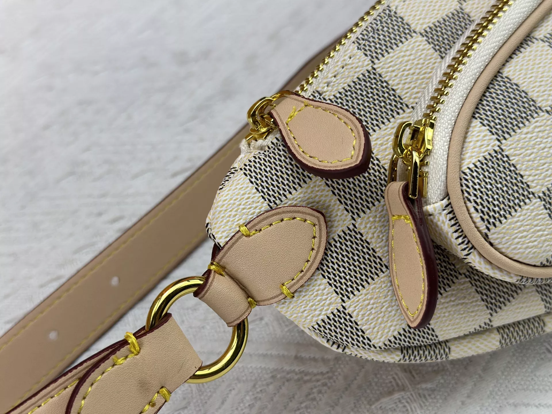 Practical 833 Louis Vuitton LV AAA Quality Belt Bags - Image 5