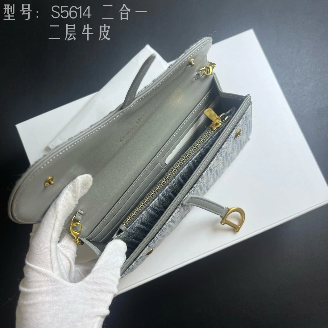 Refined 2204 Christian Dior Wallets - Image 6