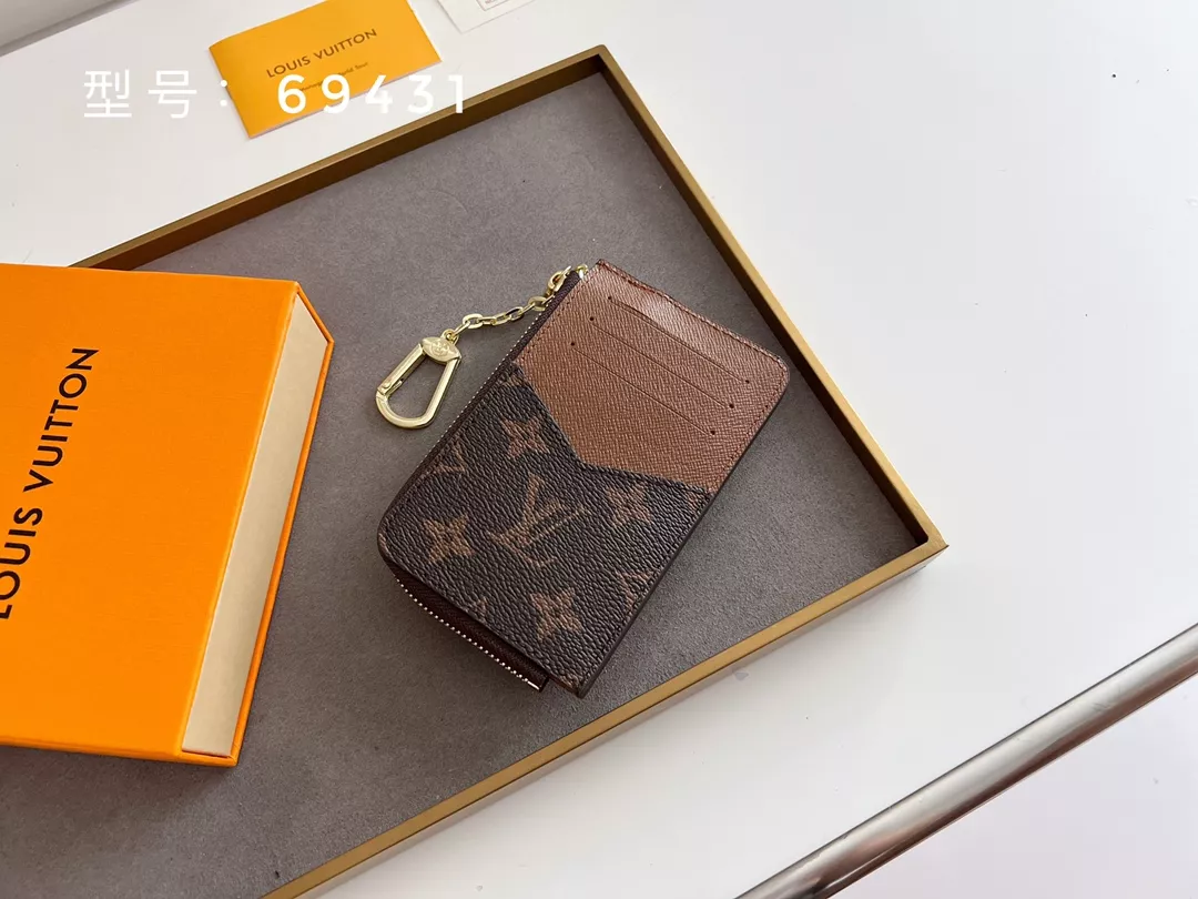 Refined 532 Louis Vuitton LV Card Case