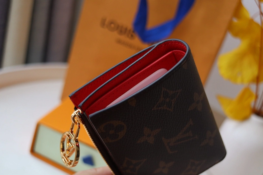Reliable 5370 Louis Vuitton AAA Quality Card Case In Red - Image 5