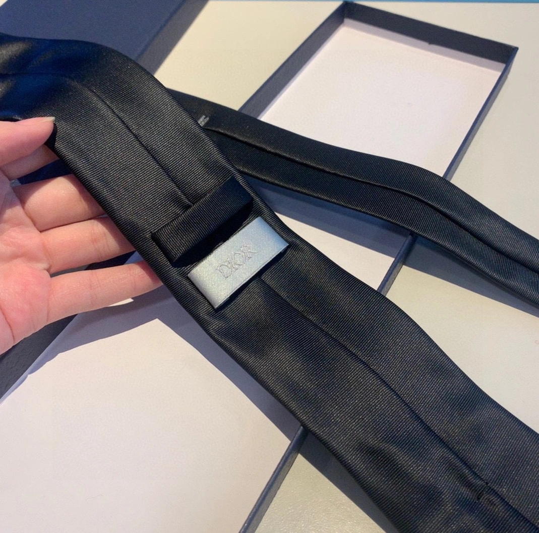 Resilient 1235 Christian Dior Necktie For Men - Image 4