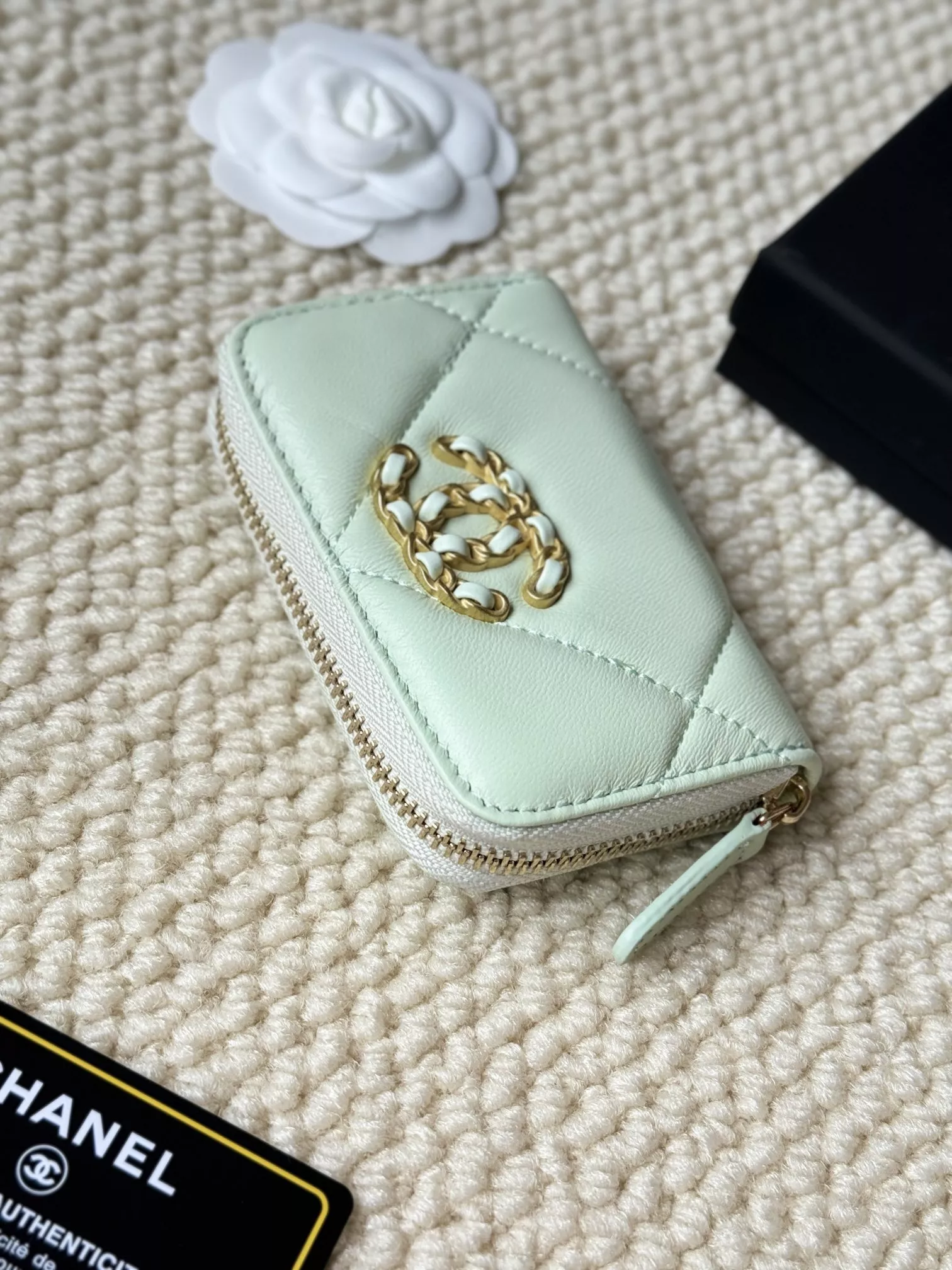 Resilient 8424 Chanel Card Case