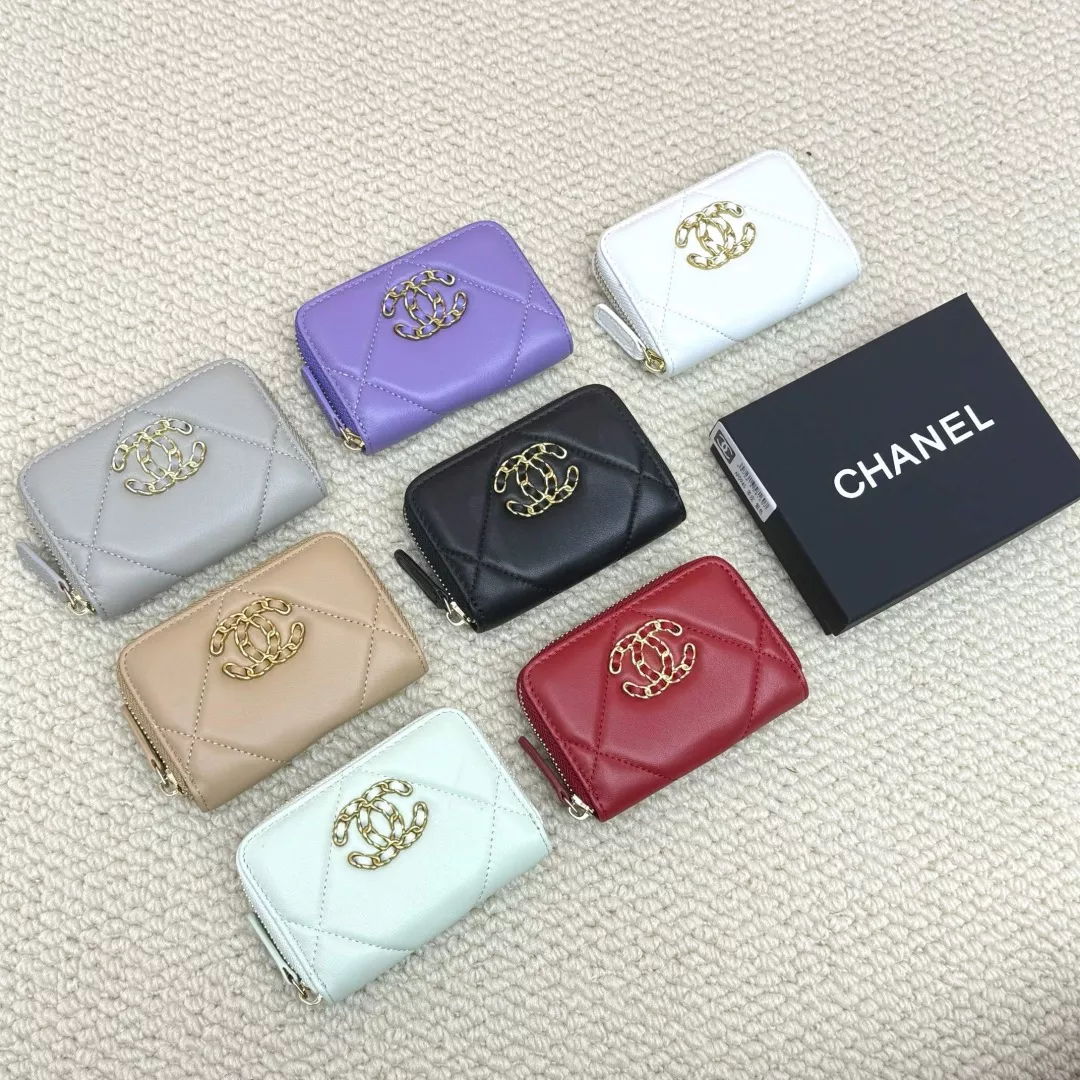 Resilient 8424 Chanel Card Case - Image 7
