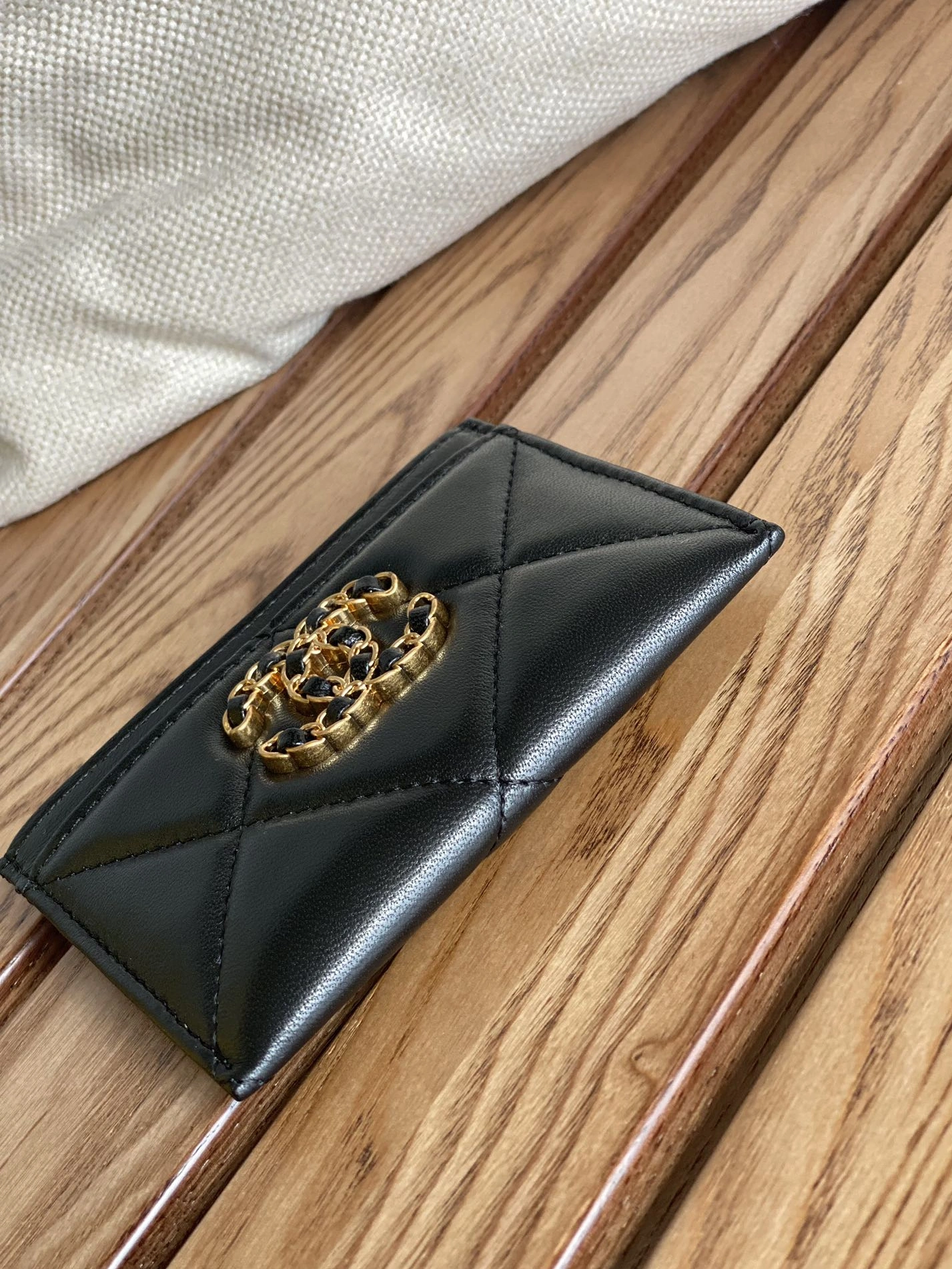 Sleek 478 Chanel Card Case - Image 5