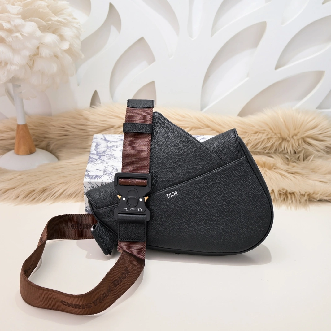 SmartChoice 3609 Christian Dior AAA Man Messenger Bags