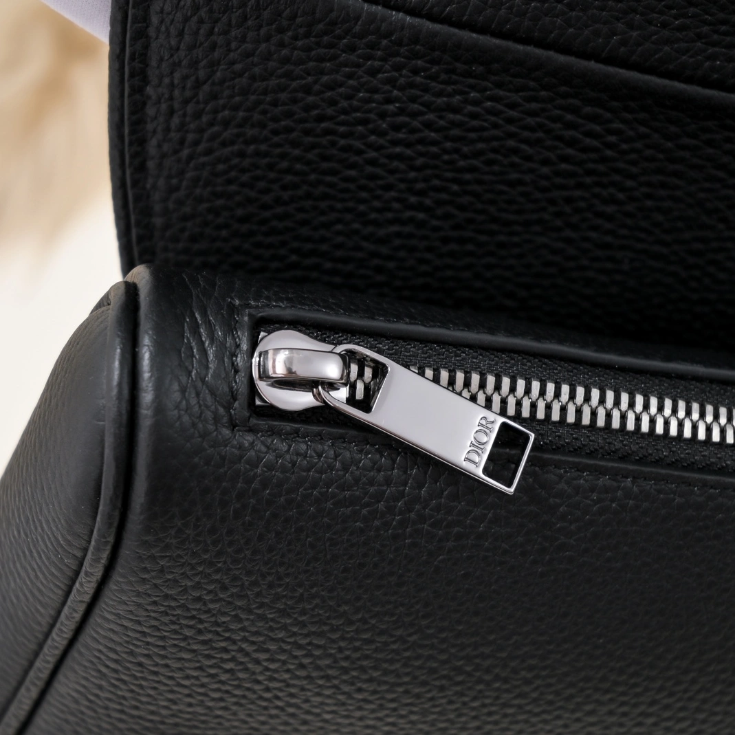 SmartChoice 3609 Christian Dior AAA Man Messenger Bags - Image 5