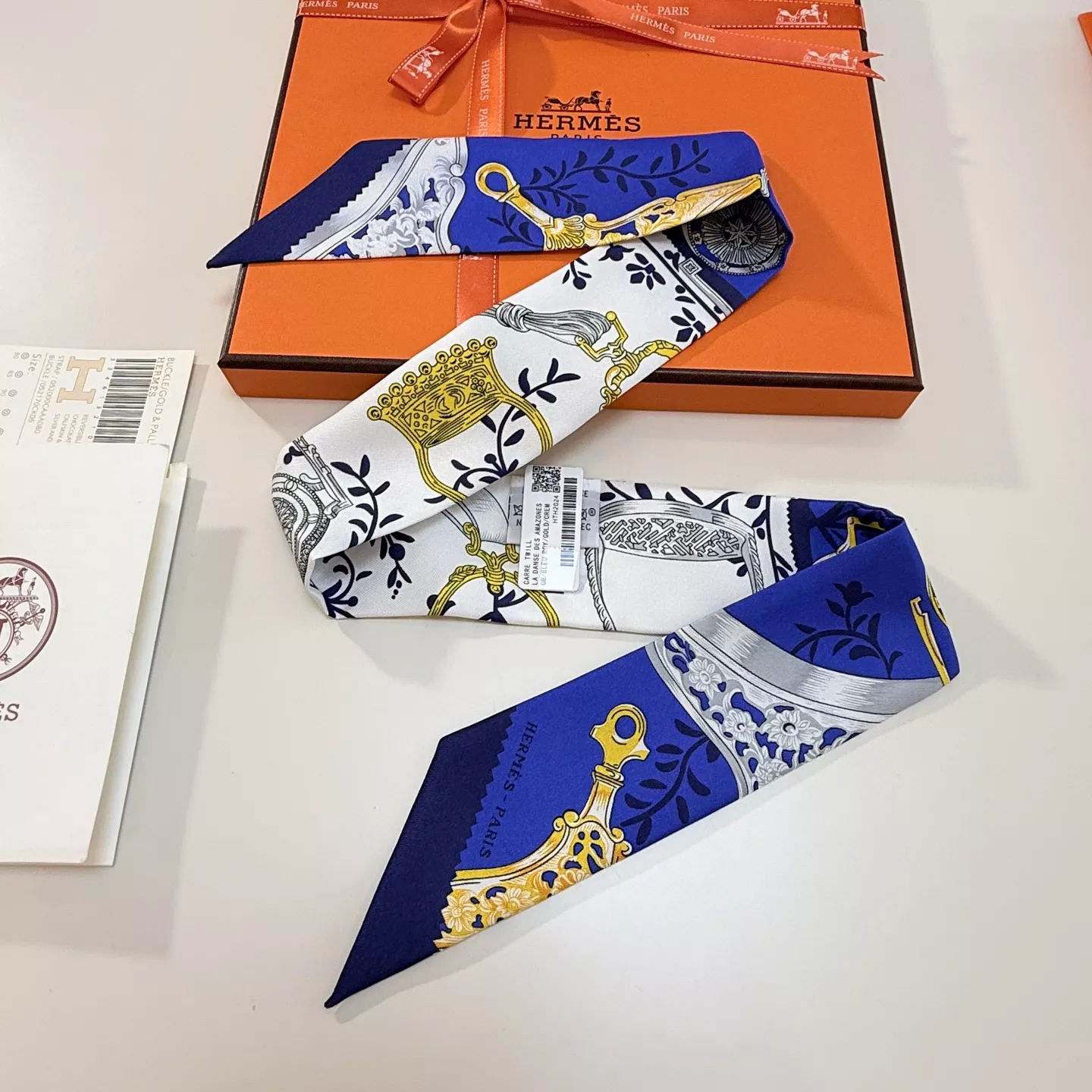 Sophisticated 3267 Hermes Silk Scarf - Image 3