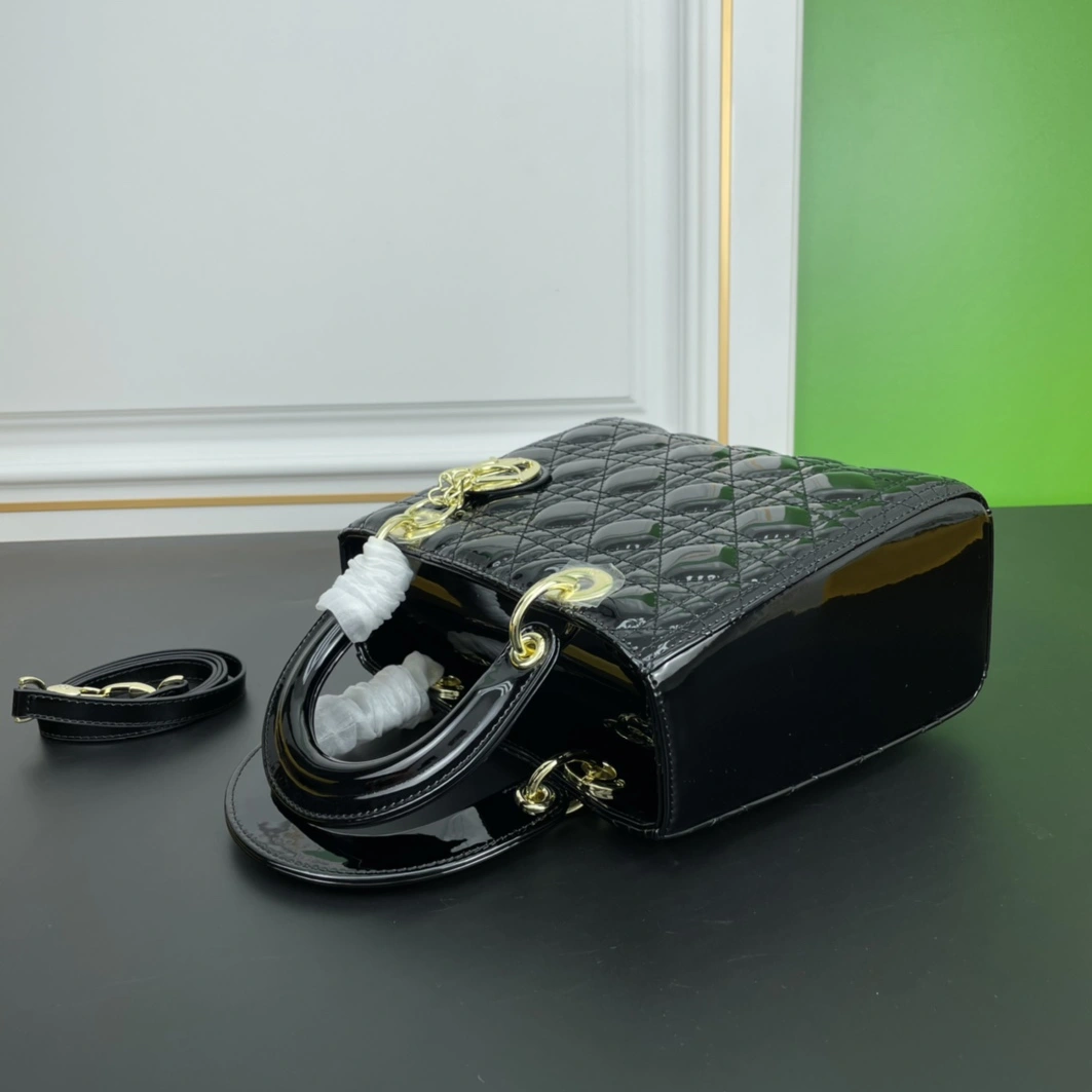 Sophisticated 870 Christian Dior AAA Quality Handbags For Women - Image 3