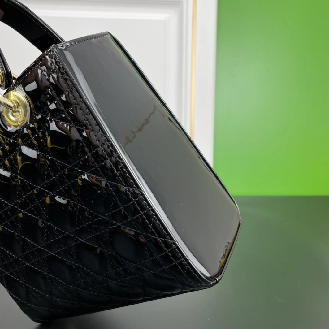 Sophisticated 870 Christian Dior AAA Quality Handbags For Women - Image 6