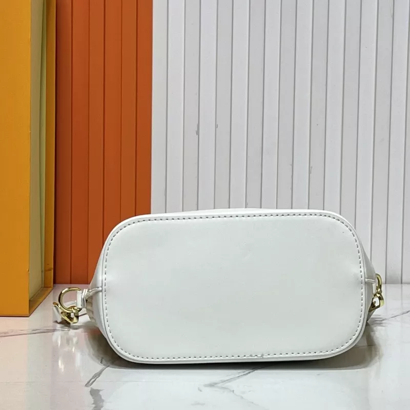 SportInspired 704 Louis Vuitton AAA Quality Handbags For Women - Image 4