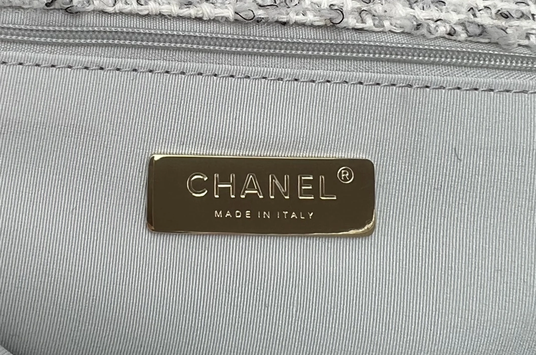 SportInspired 7296 Chanel AAA Quality Messenger Bags For Women - Image 7