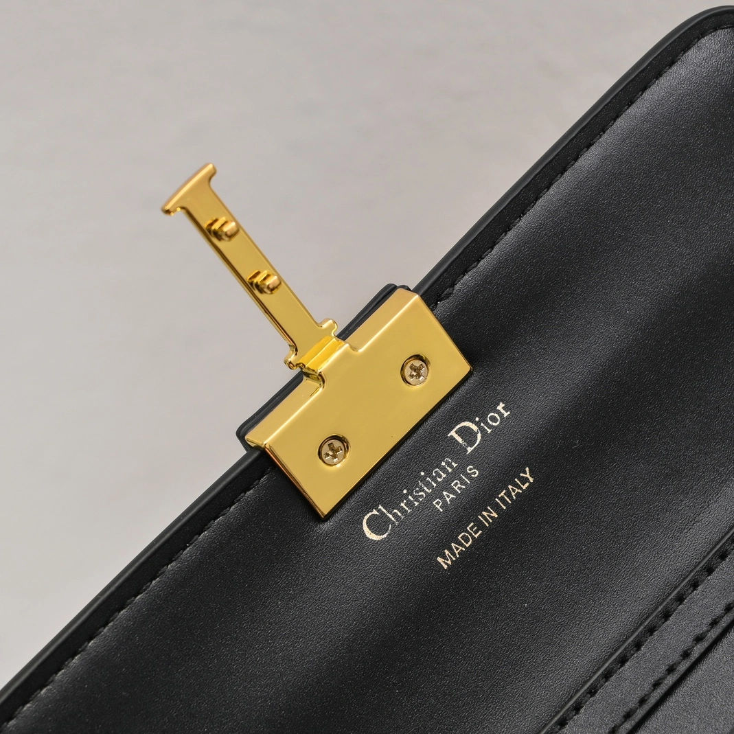 SportInspired 7679 Christian Dior AAA Quality Messenger Bags For Women - Image 7