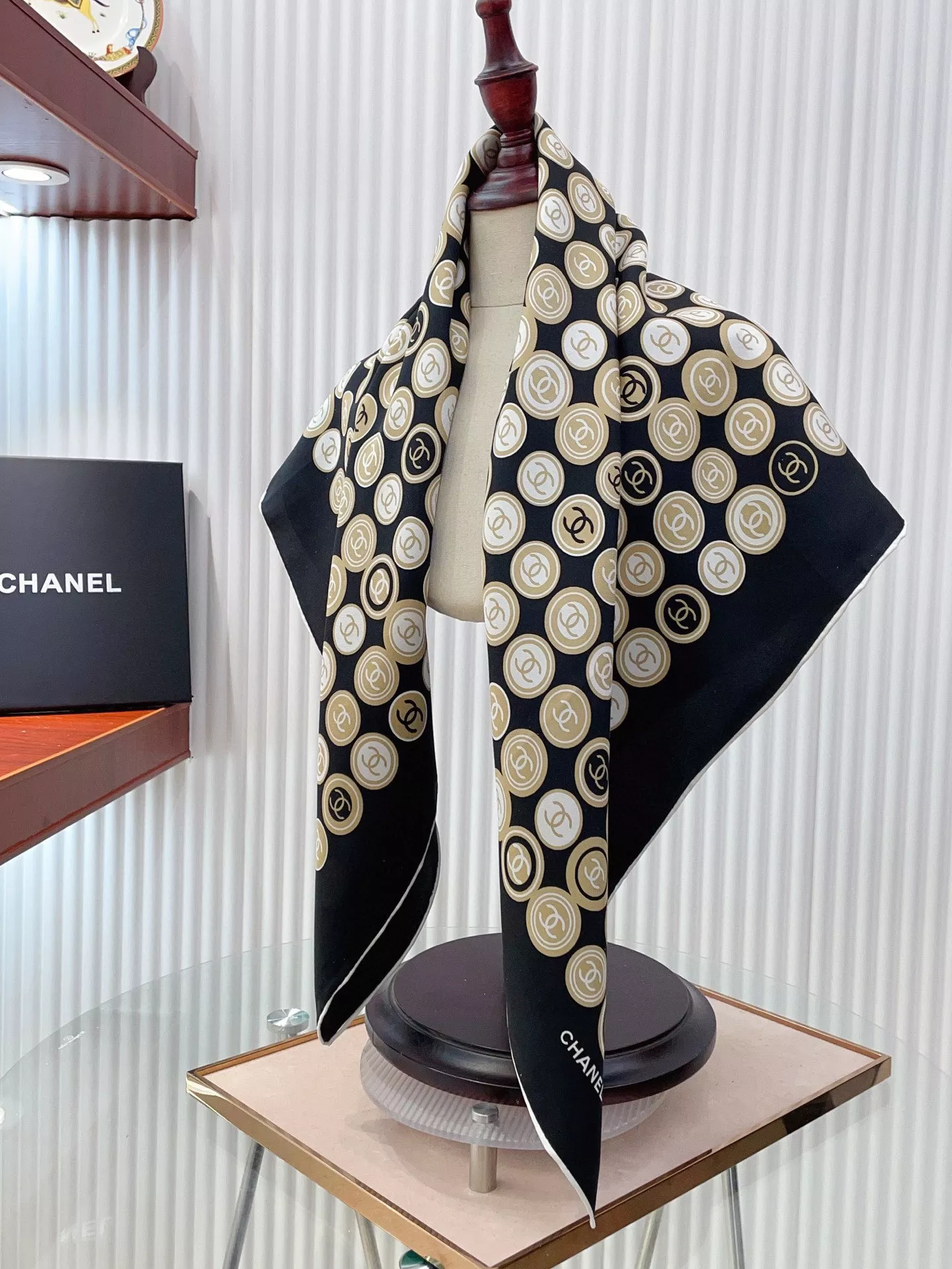 StreetReady 1677 Chanel Silk Squares - Image 4