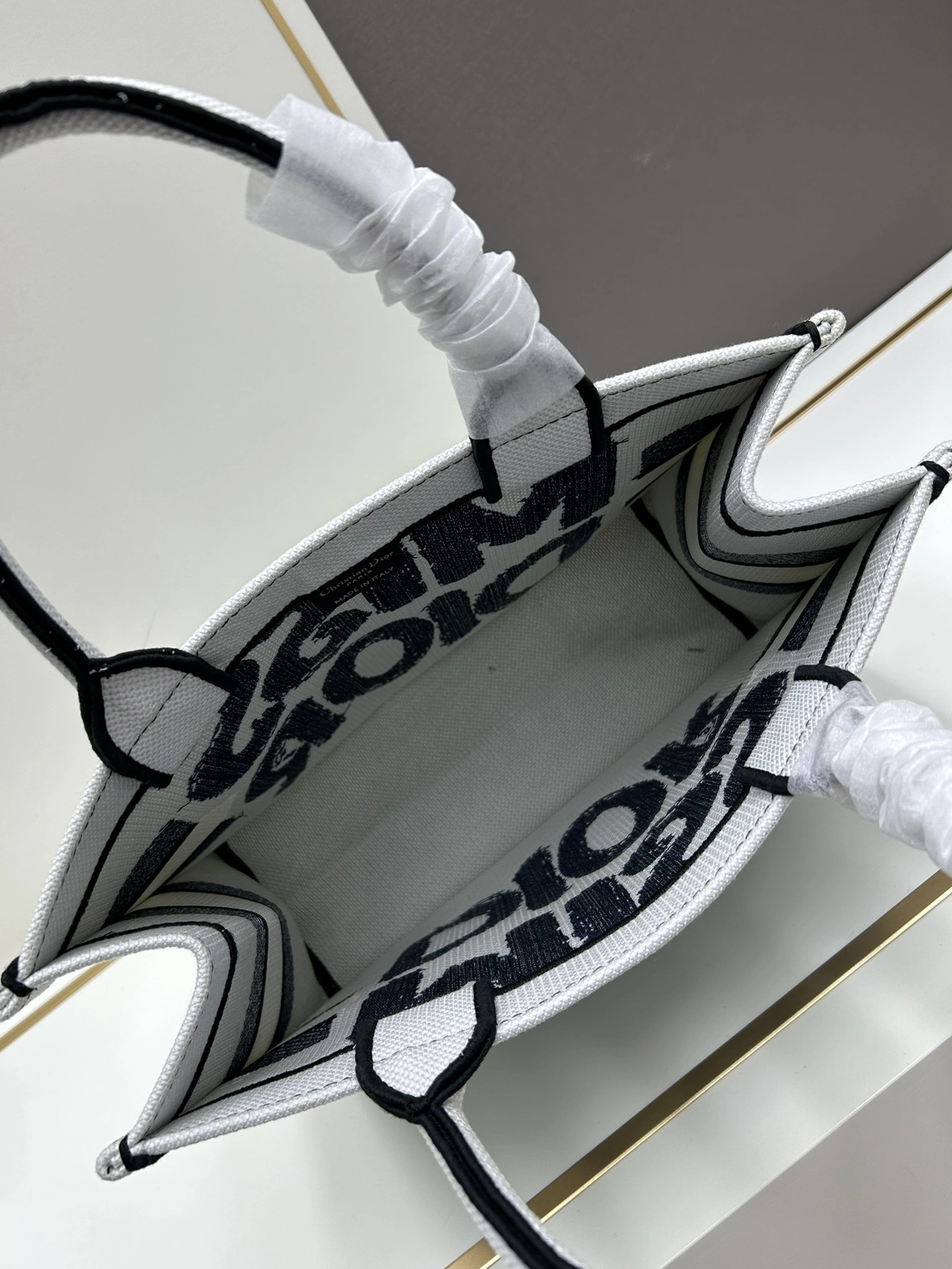 StreetReady 3563 Christian Dior AAA Quality Tote-Handbags For Women - Image 7