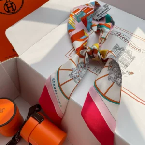 StreetReady 9418 Hermes Silk Scarf