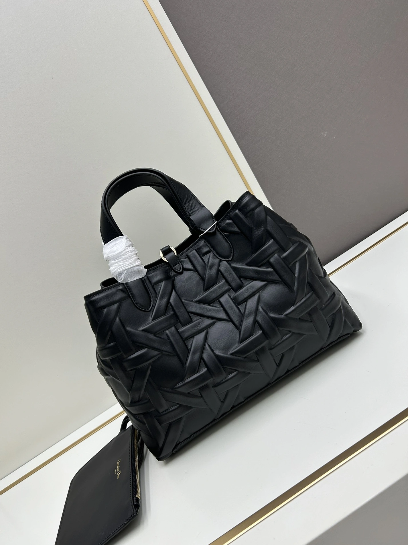 Stylish 649 Christian Dior AAA Quality Handbags For Women - Image 3