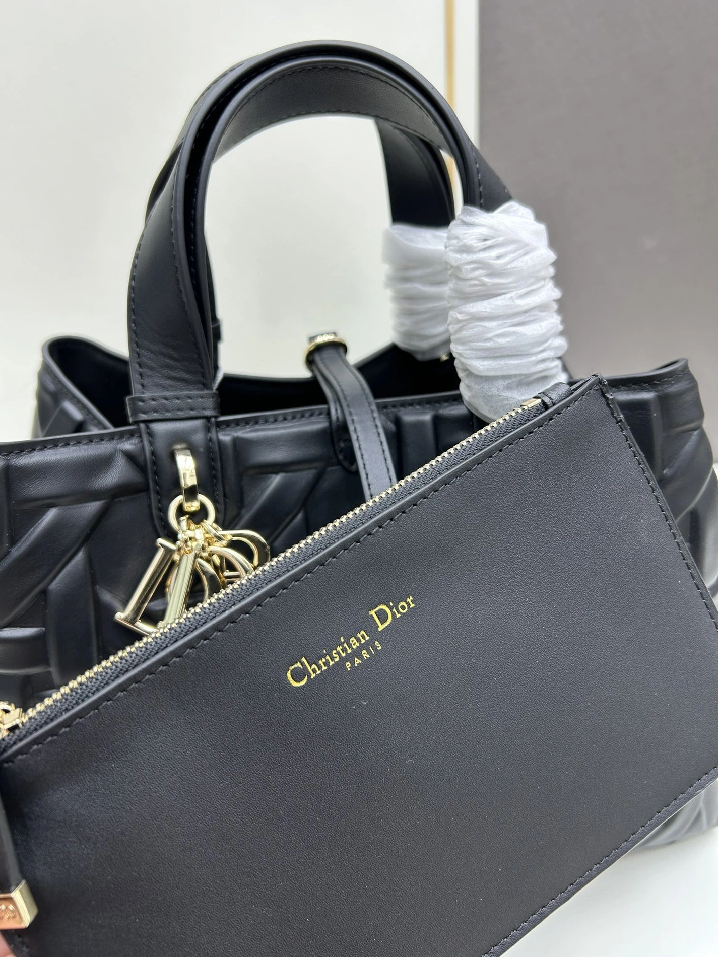 Stylish 649 Christian Dior AAA Quality Handbags For Women - Image 6