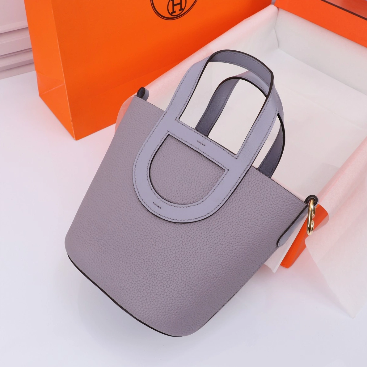 Stylish 8865 Hermes AAA Quality Handbags In Gold For Women - Image 3