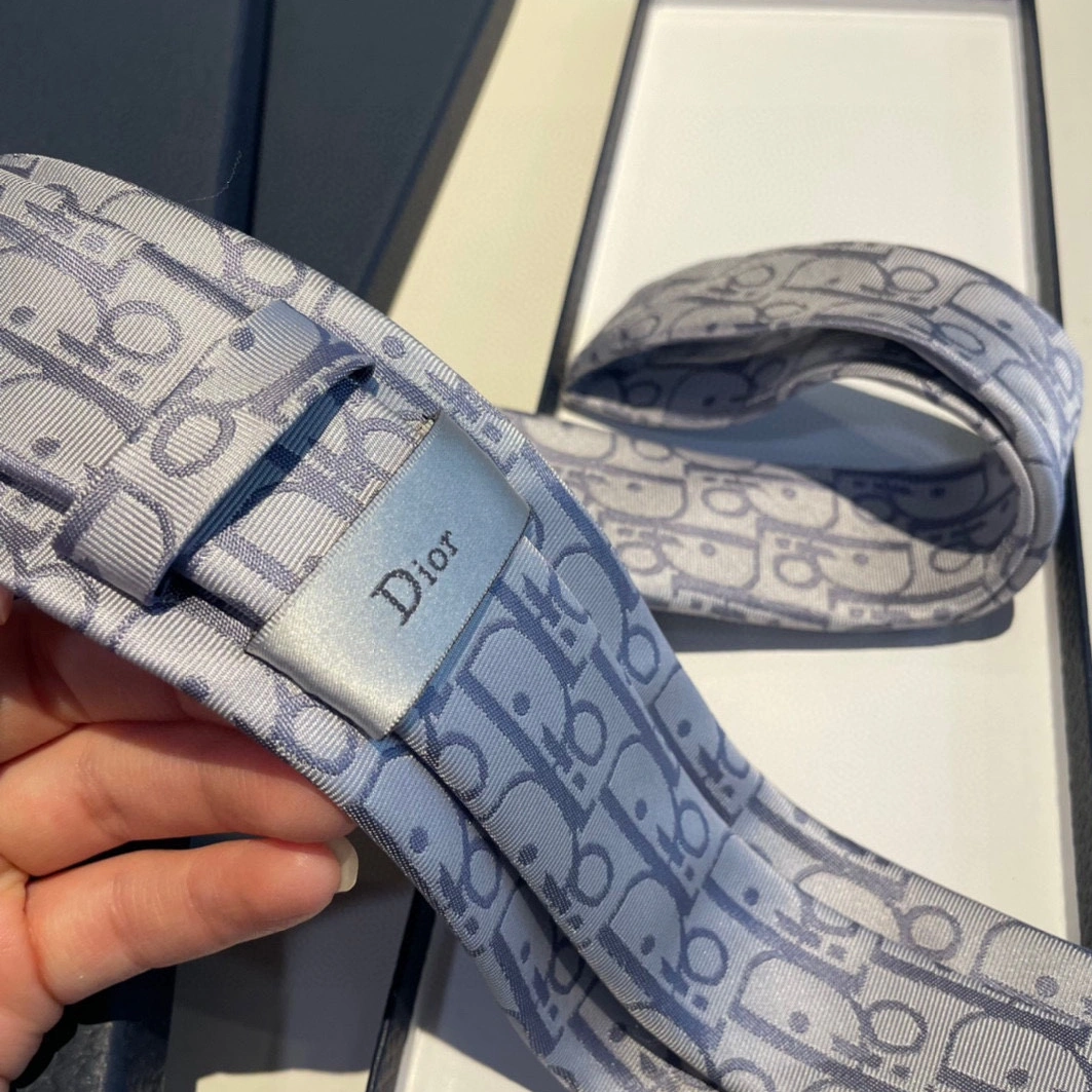 Timeless 1371 Christian Dior Necktie For Men - Image 4