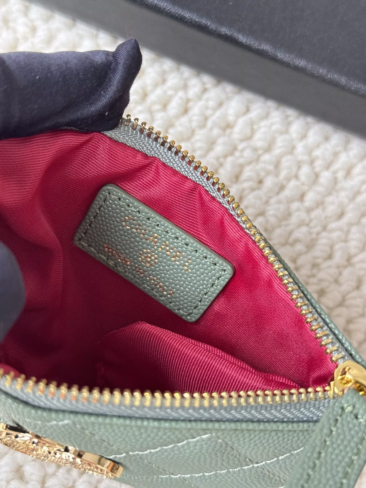 Trendsetting 9584 Chanel Card Case - Image 6