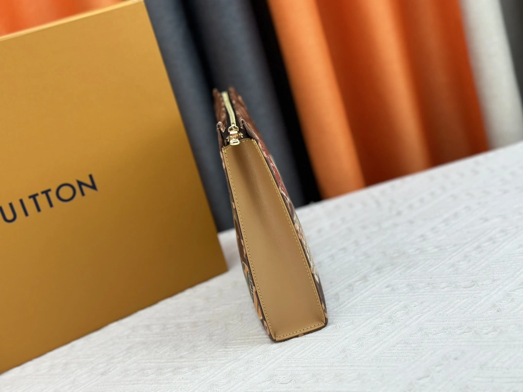 Unique 2238 Louis Vuitton LV Wallets For Women - Image 3