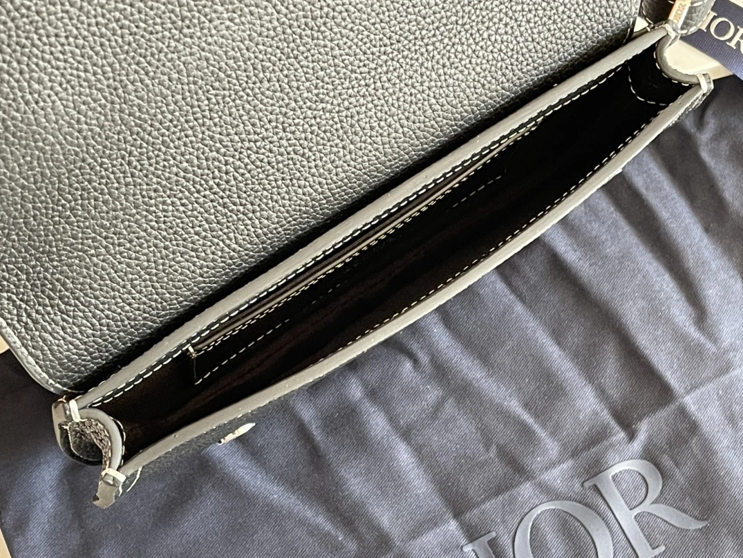 UrbanStyle 6727 Christian Dior AAA Man Messenger Bags - Image 7